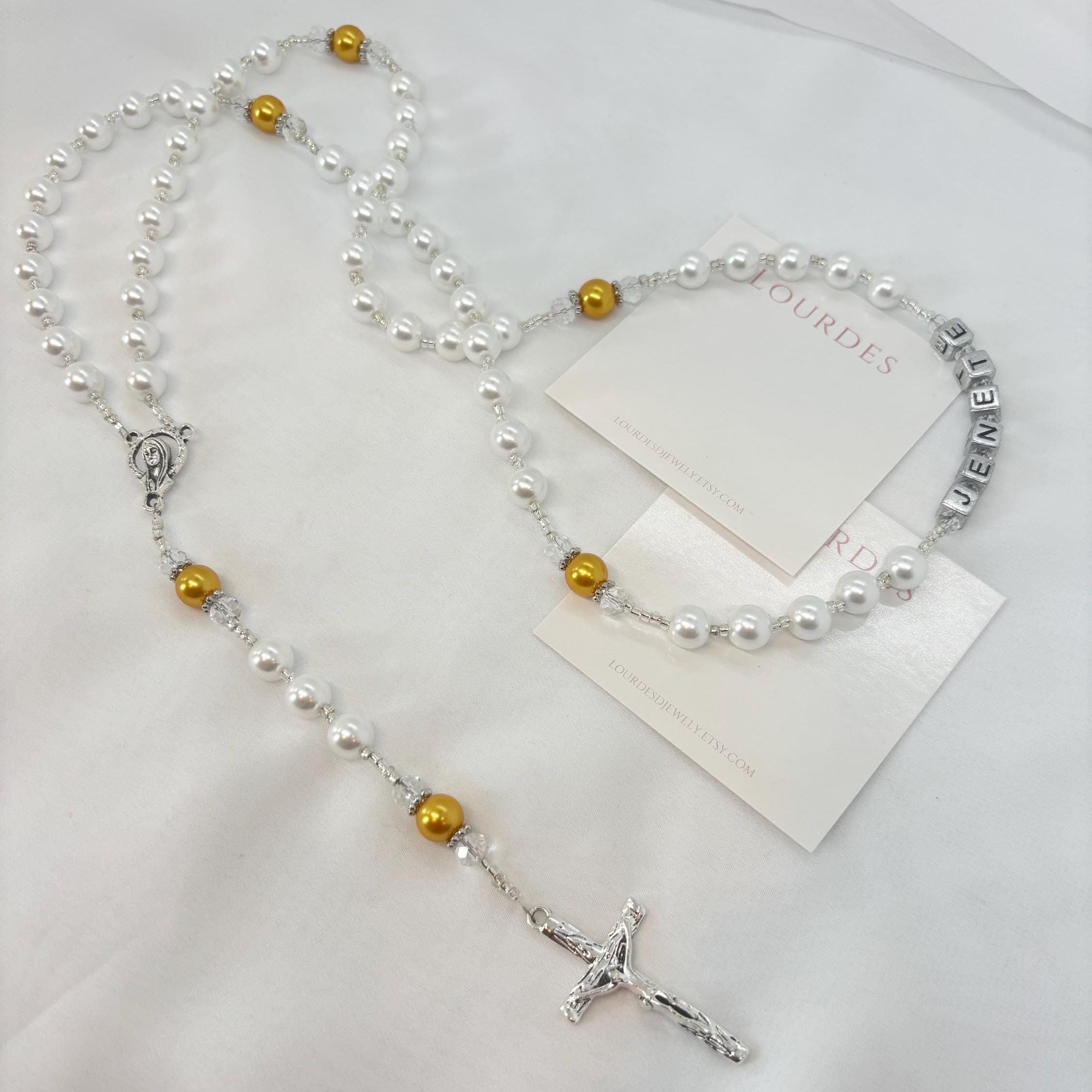 Rosario clásico bautismo personalizado con perlas blancas