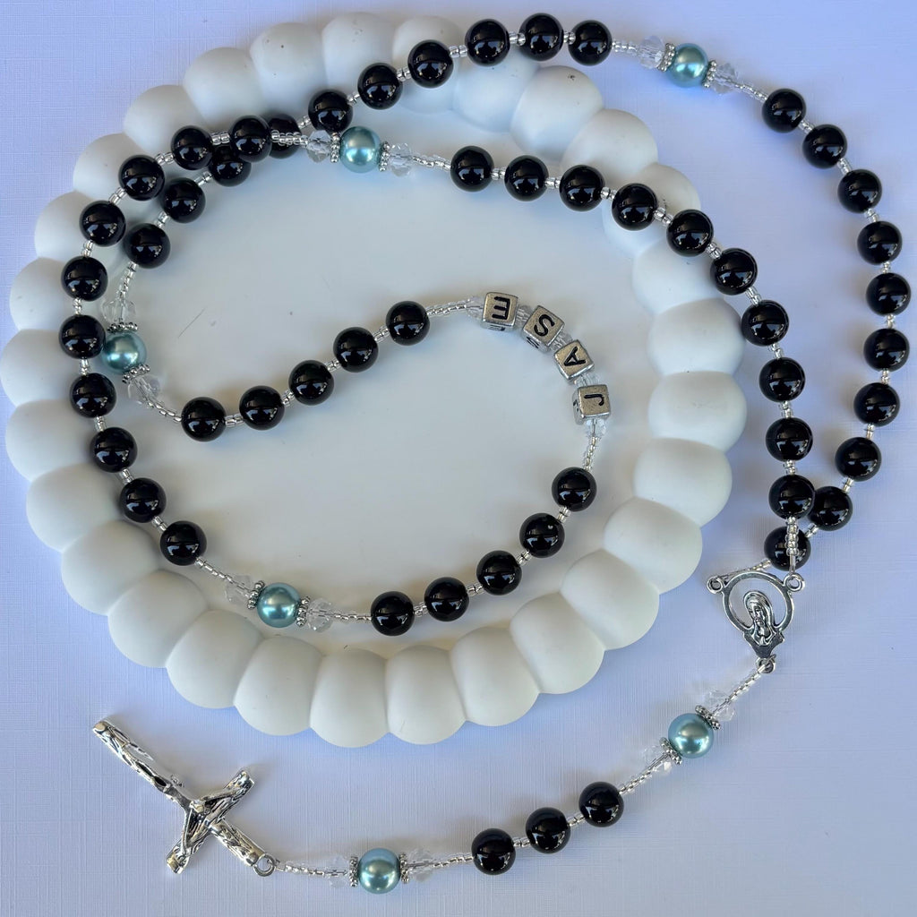 Rosario clásico bautismo personalizado con perlas blancas